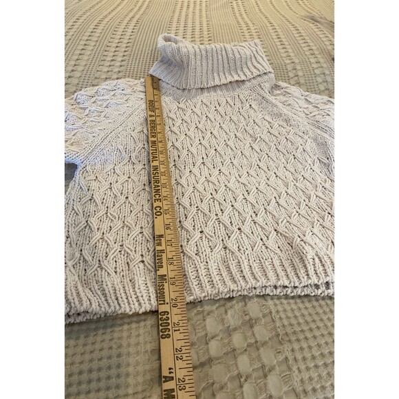 Moon & Madison Sweater Size XS Beige Cream Color Turtleneck Unique Cable Knit - Picture 10 of 10